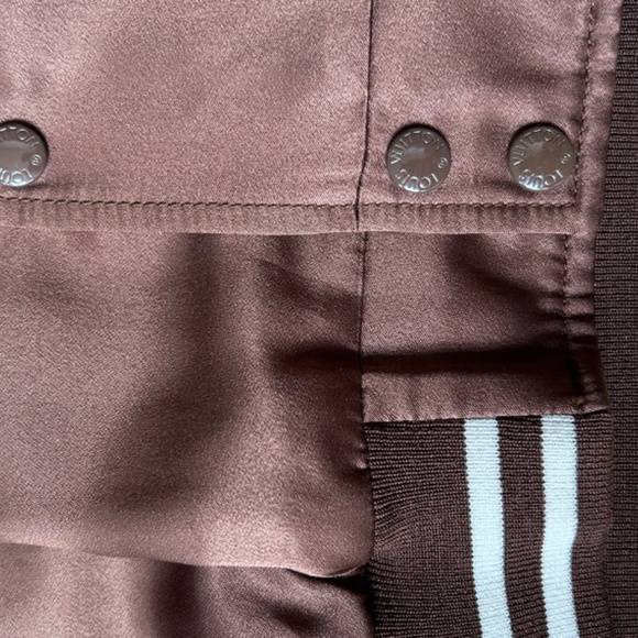 PRISTINE CONDITION LOUIS VUITTON SILK JACKET - Picture 2 of 4